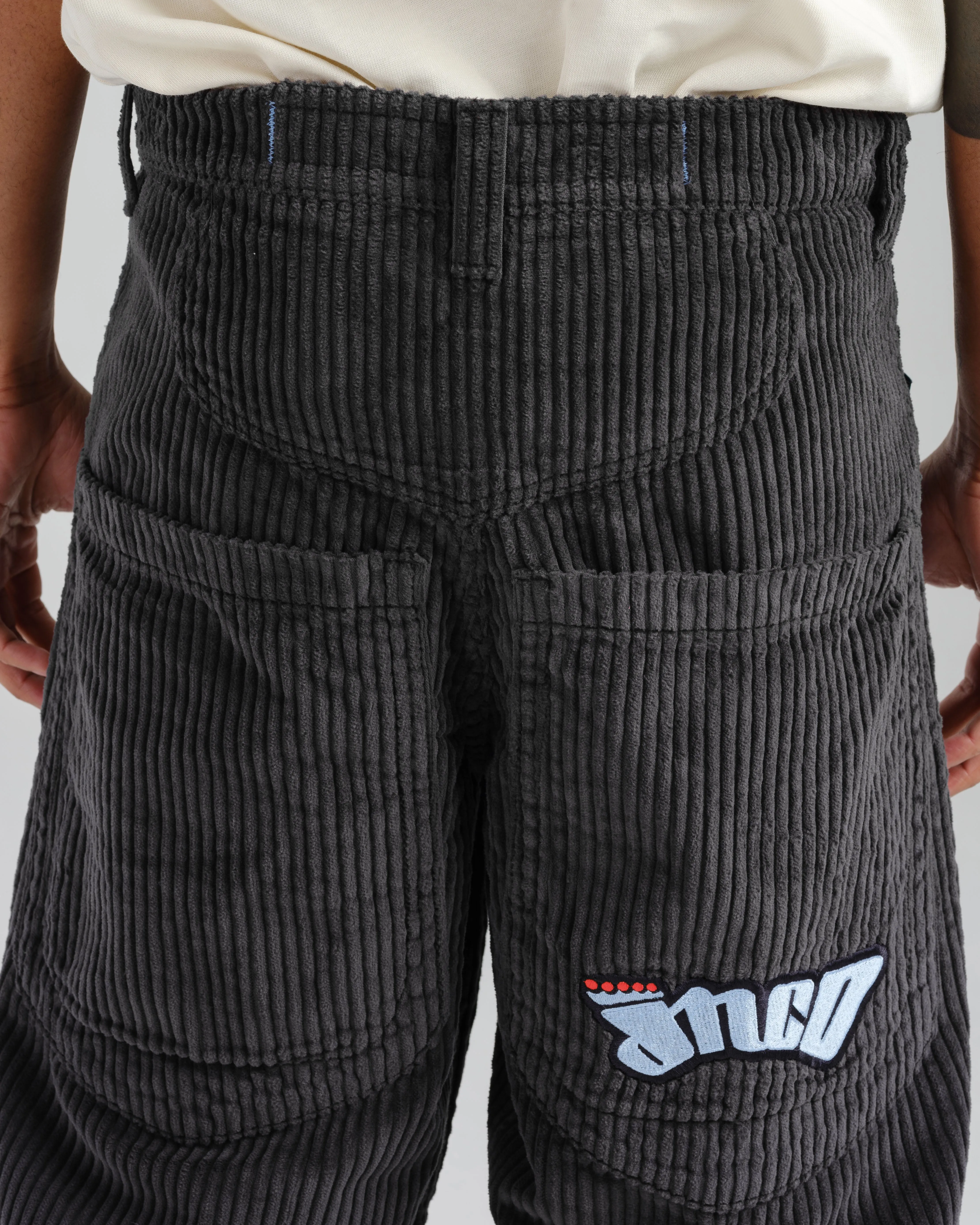 169 Low Down. 20". 4 Wale Corduroy. Magnet.