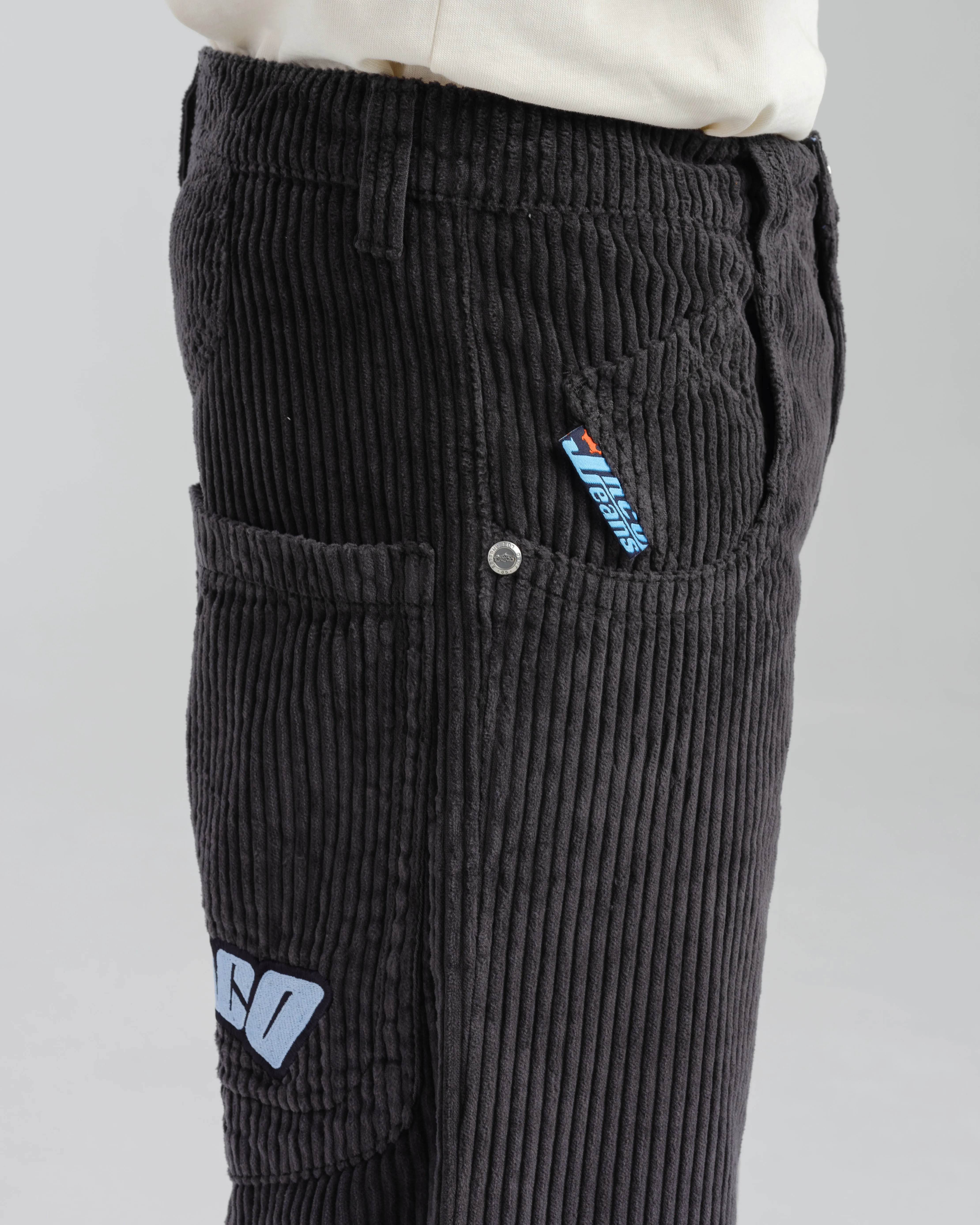 169 Low Down. 20". 4 Wale Corduroy. Magnet.