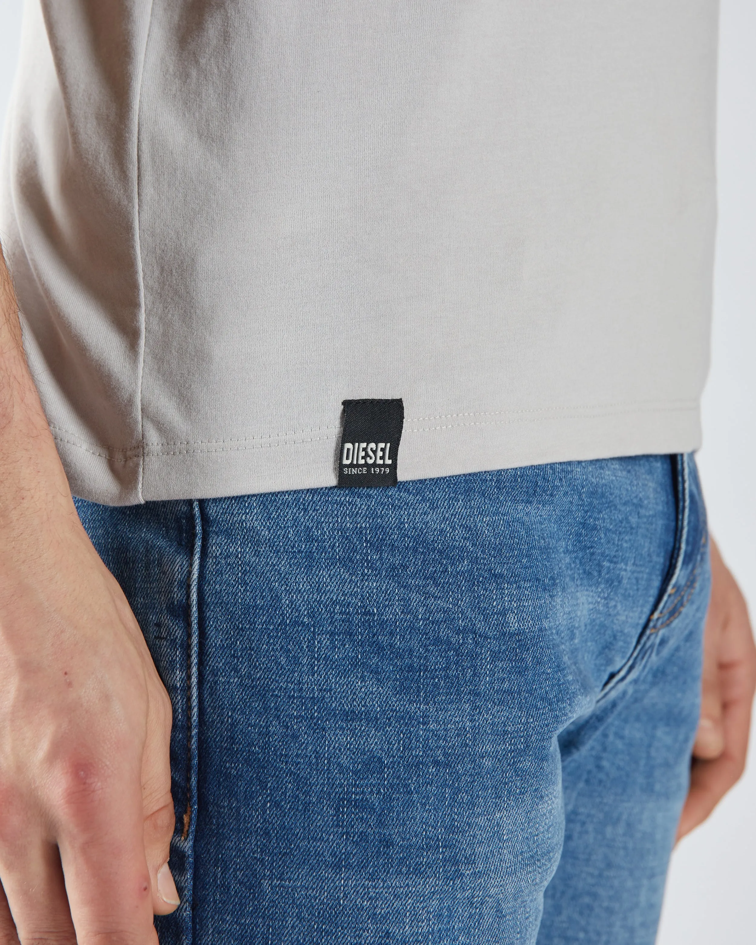 Basic Caden O Neck Tee Distant Grey
