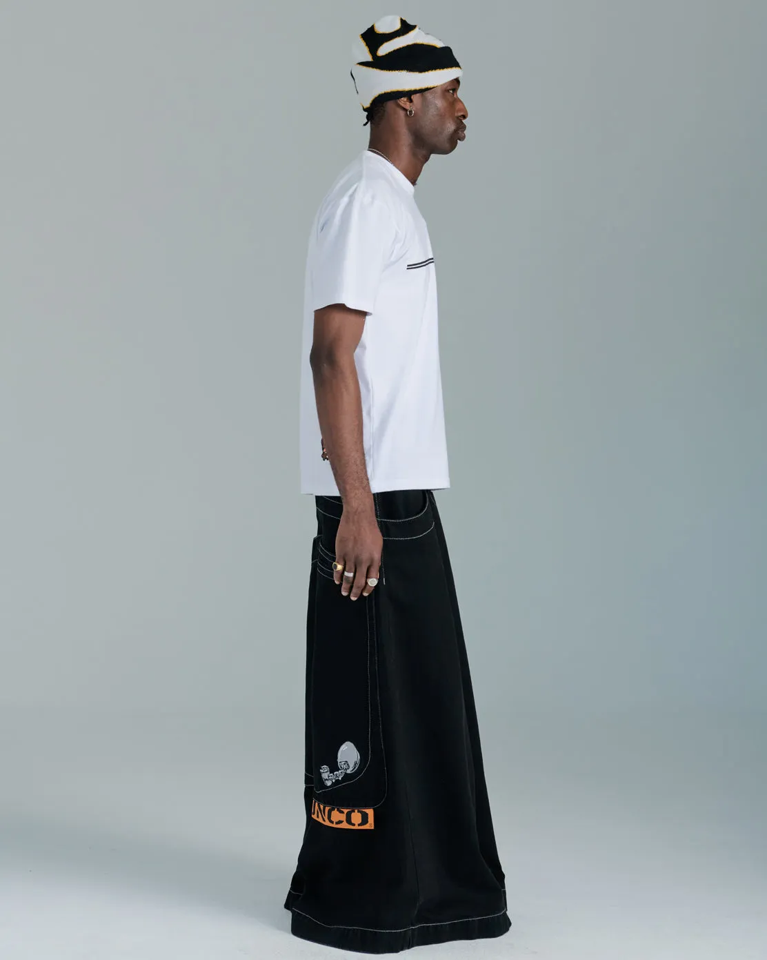 Convict. 50". Jet Black.