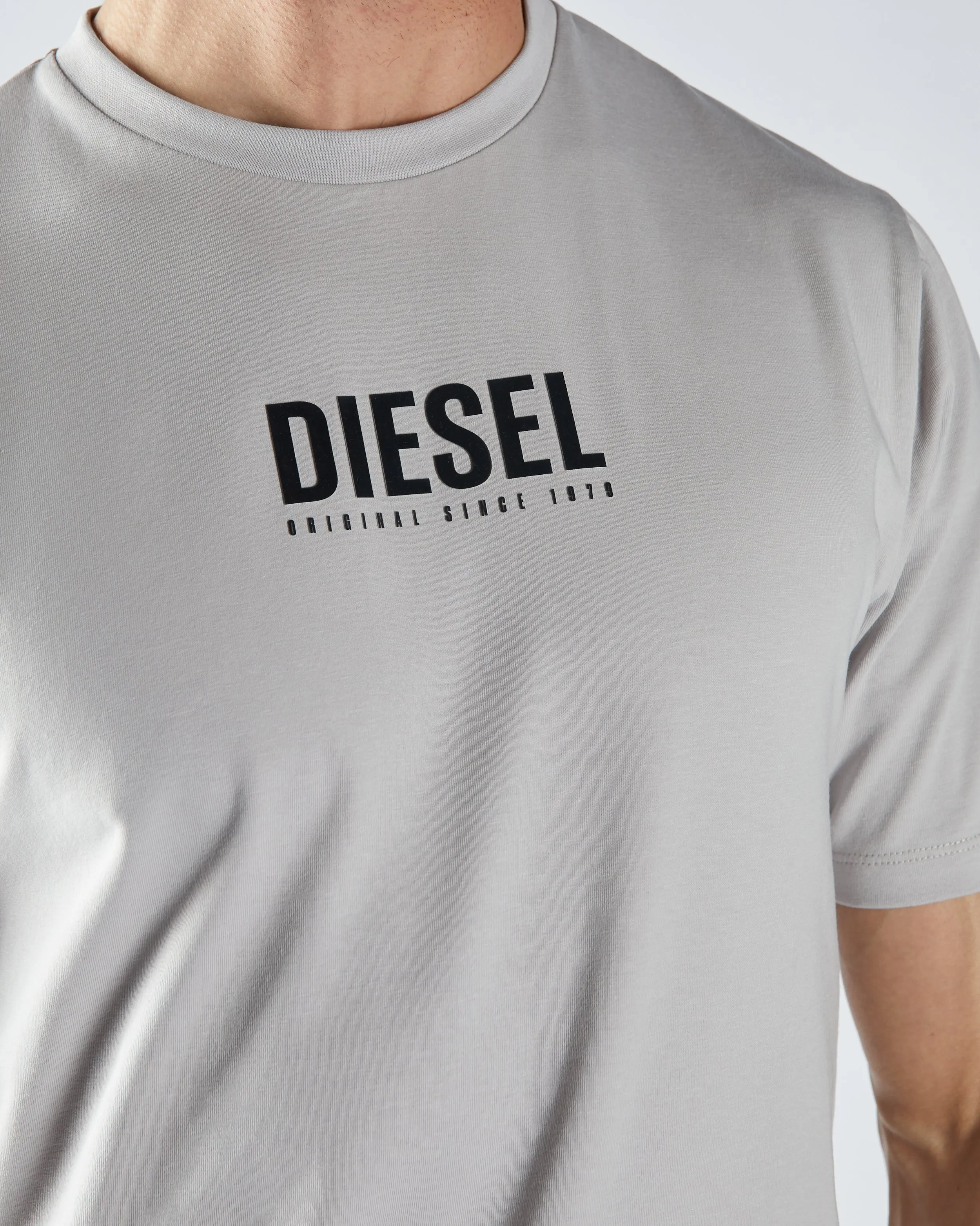 Echo Tee Distant Grey