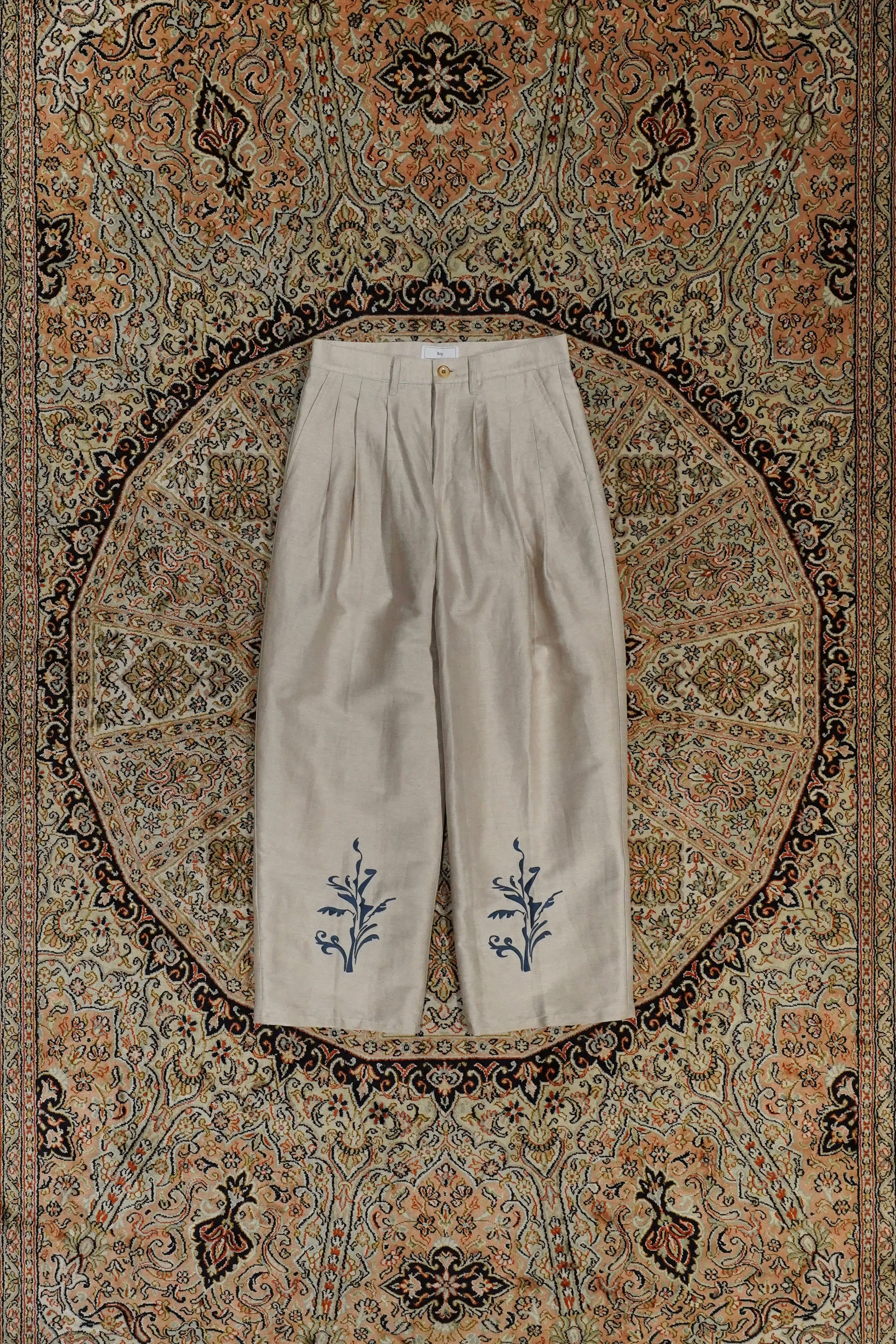 EMBROIDERY 3TUCK PANTS (ECRU)
