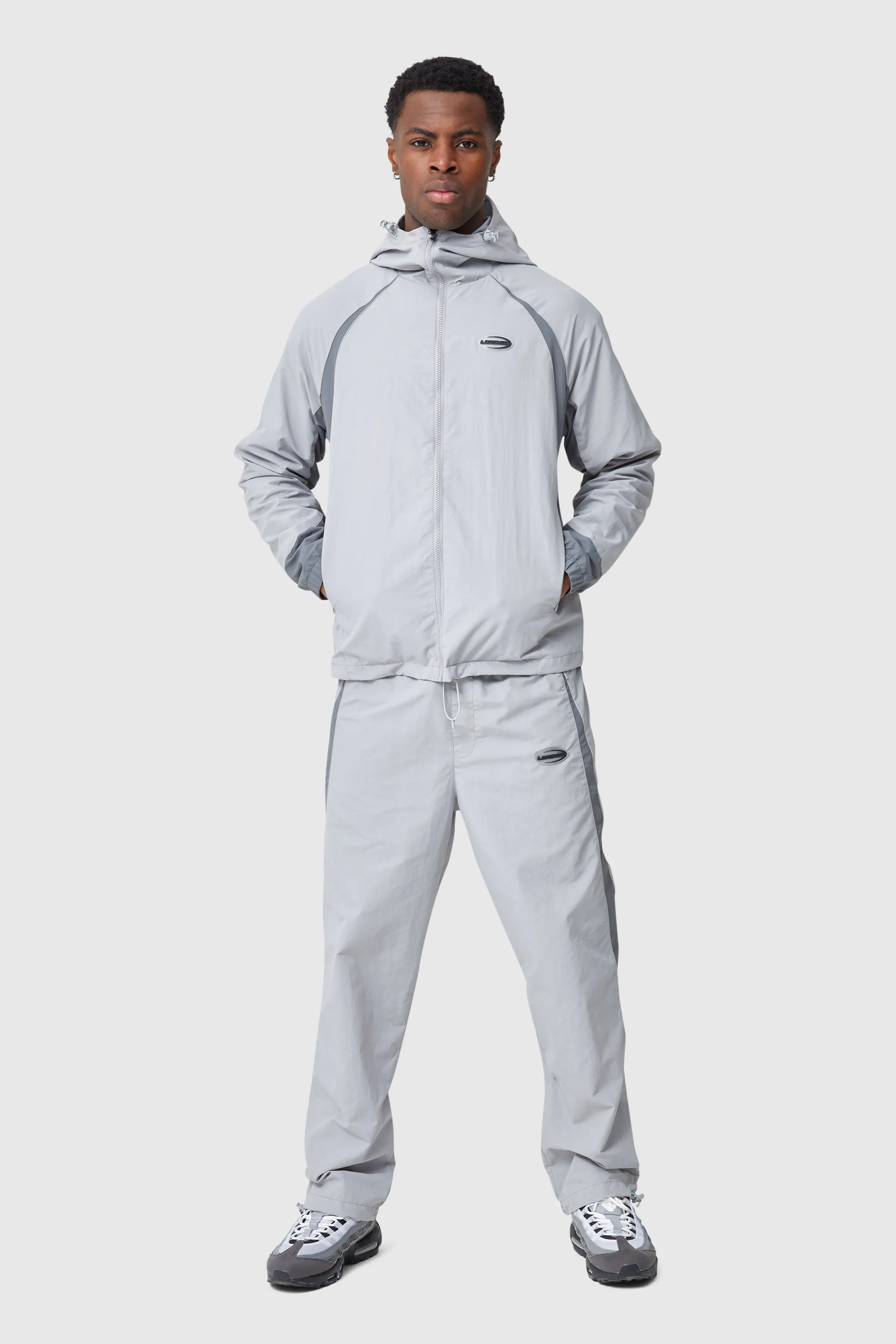 Force Windbreaker - Grey
