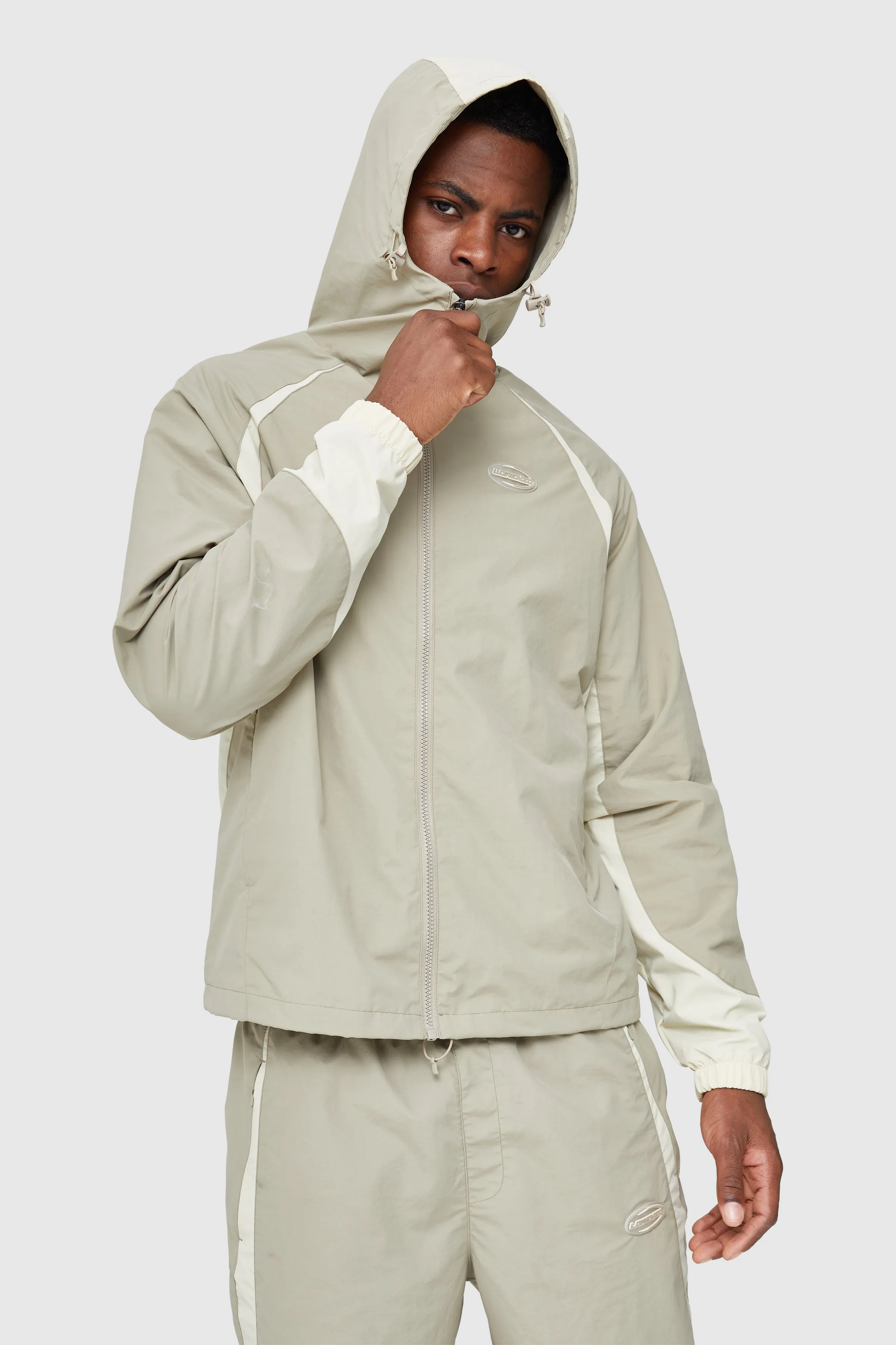 Force Windbreaker - Light Khaki