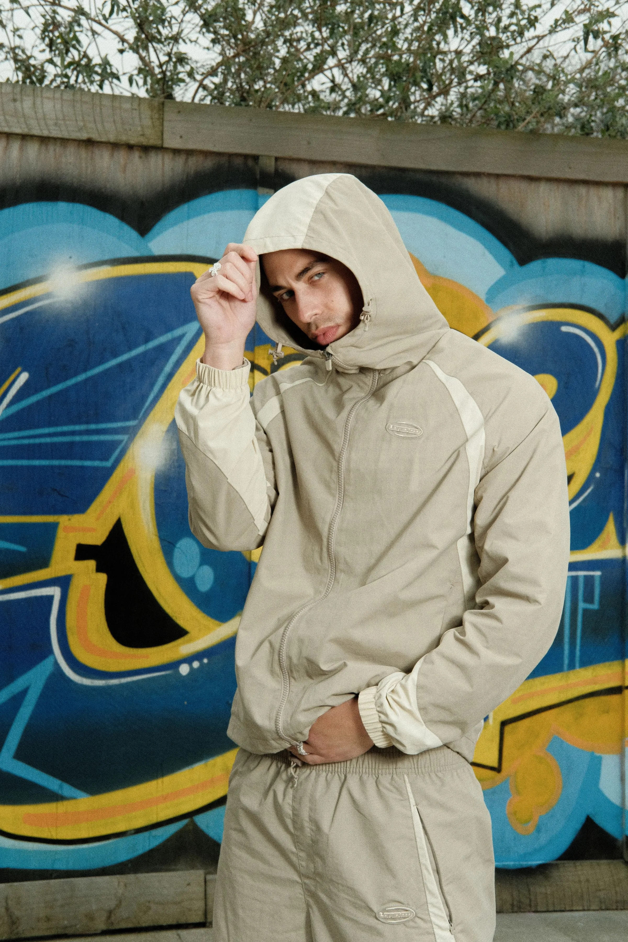 Force Windbreaker - Light Khaki