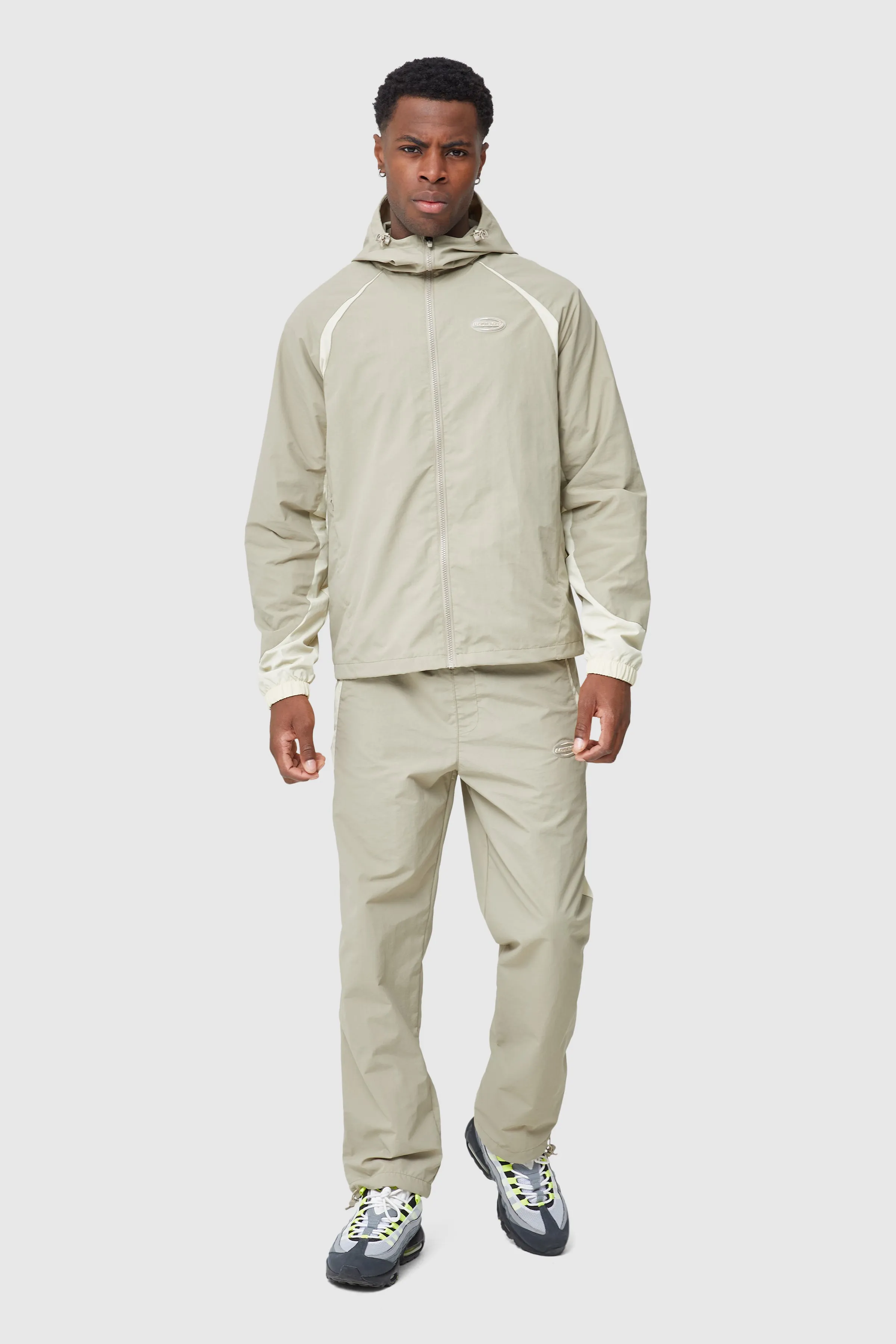 Force Windbreaker - Light Khaki