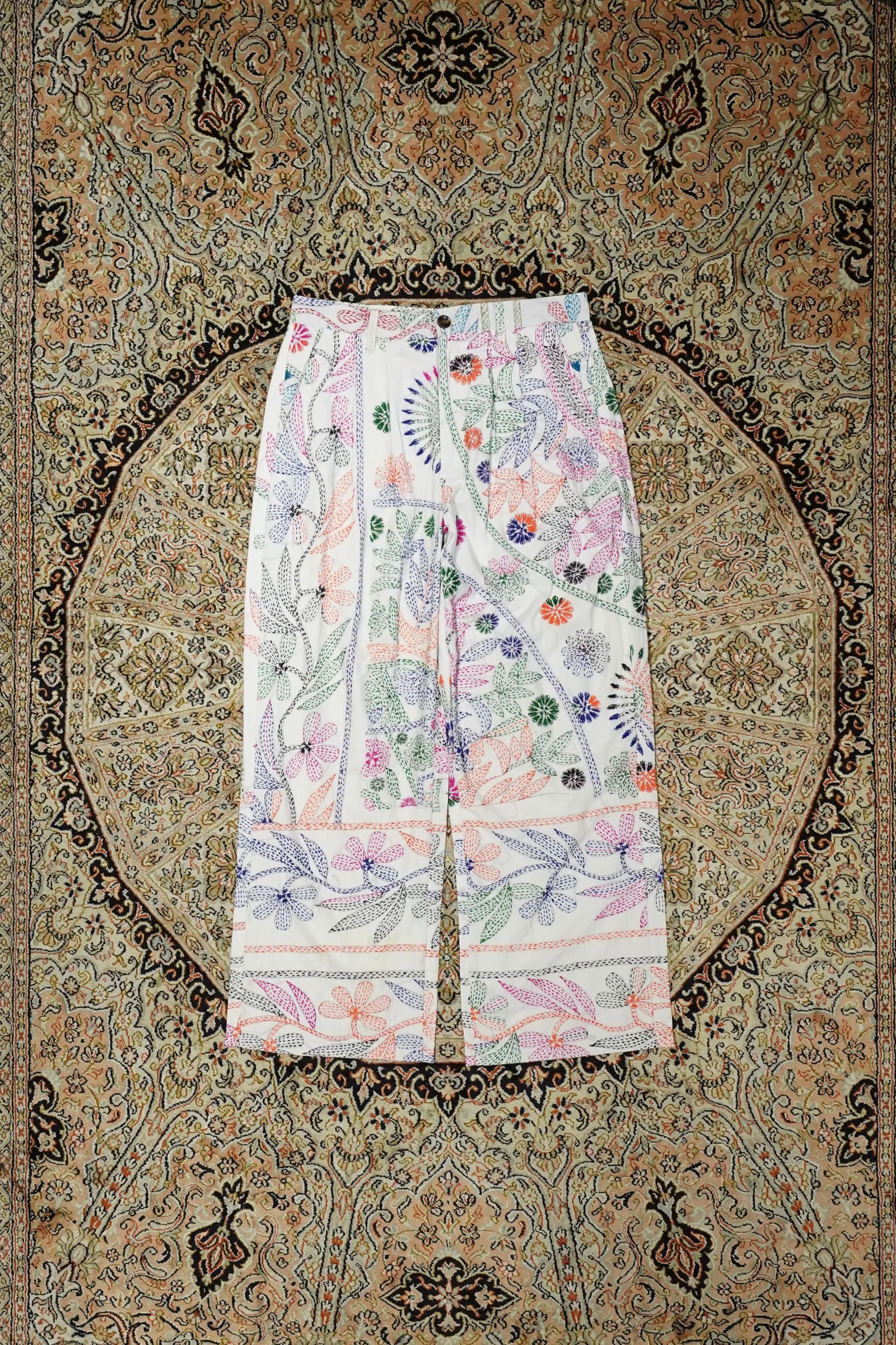 Glass Cypress White Quilted Cotton Trousers (White)
