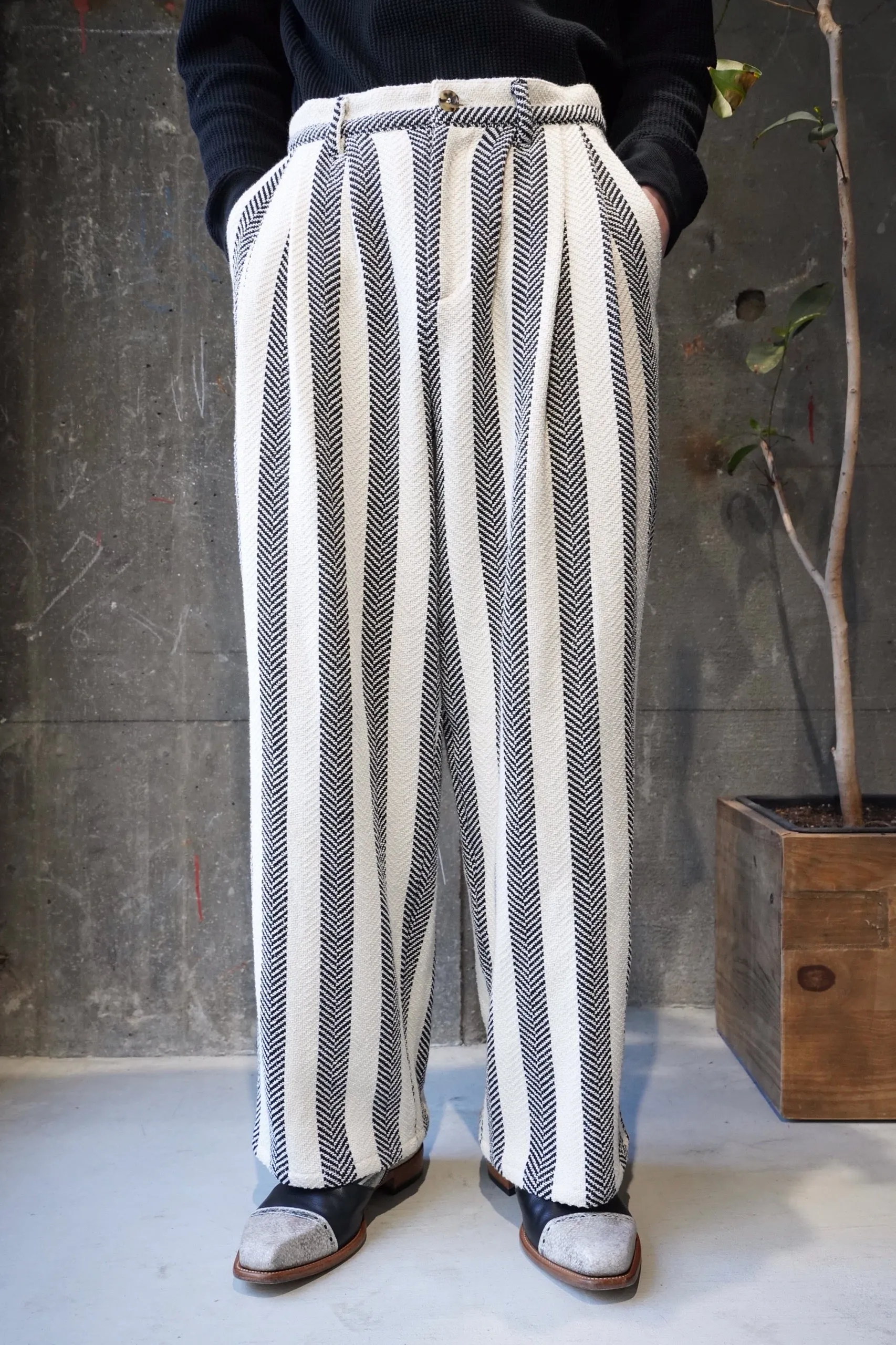 HB 3TUCK PANTS (HERRINGBONE)