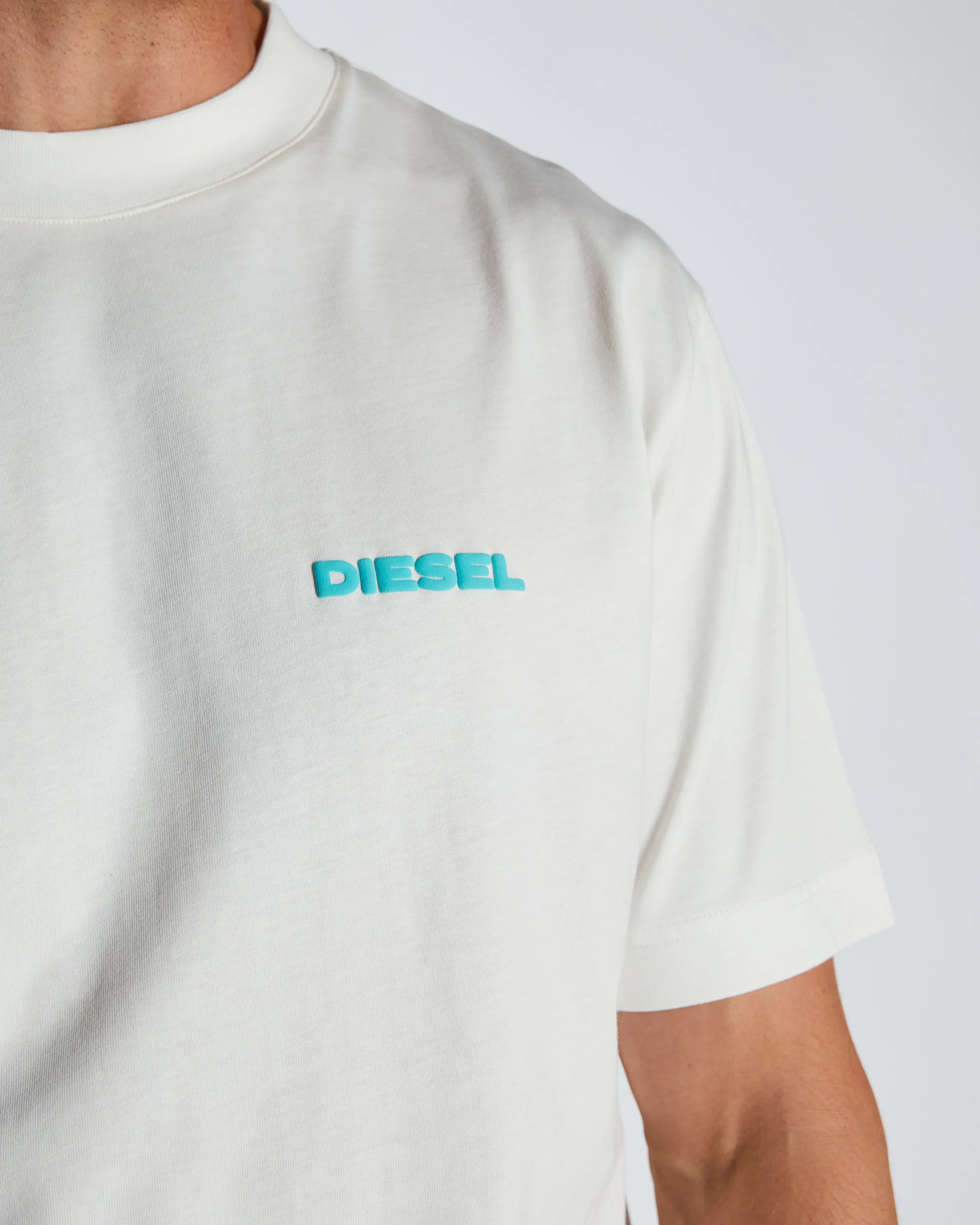 Iman Tee White Rum