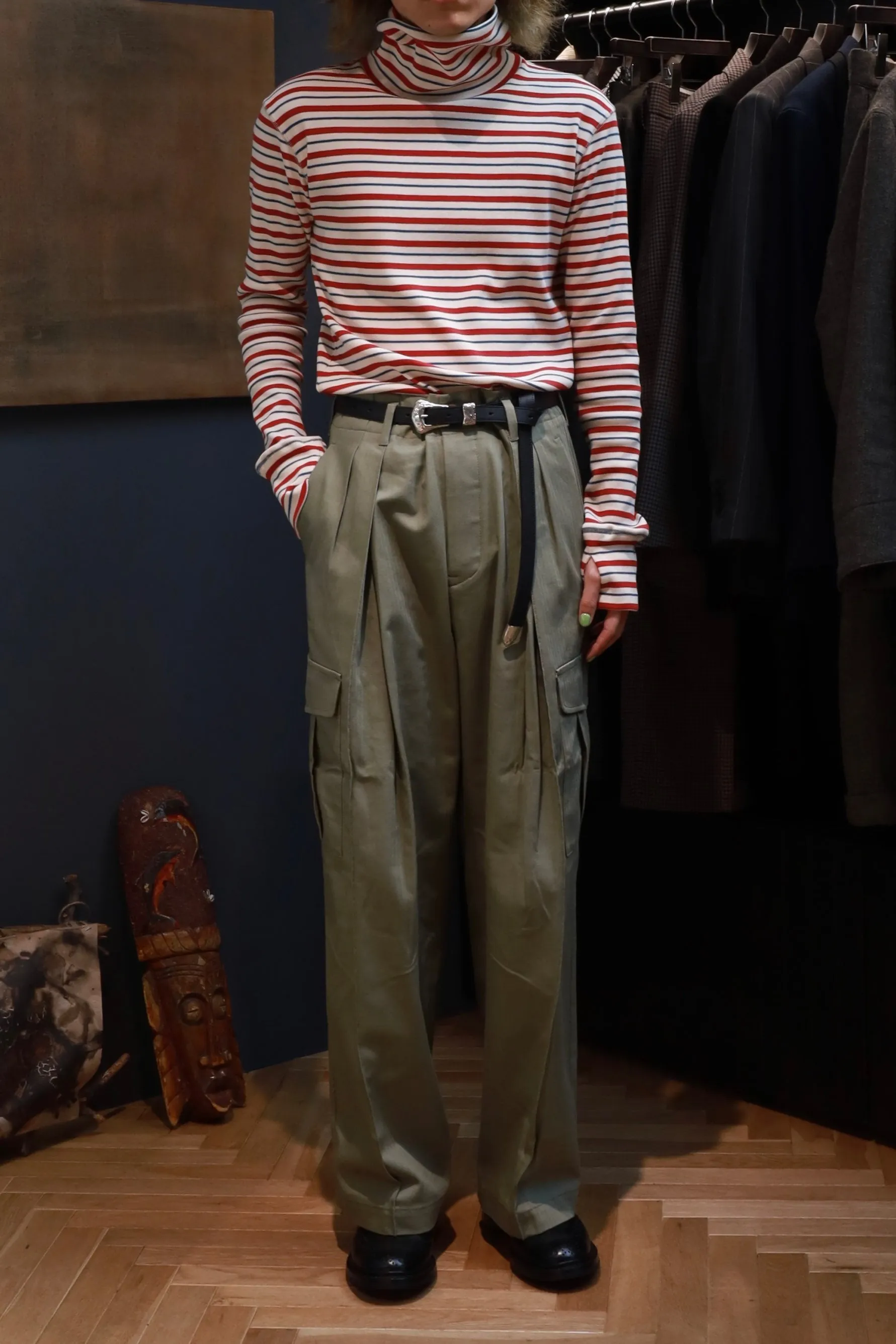 PIN TUCK CARGO PANTS (KHAKI)