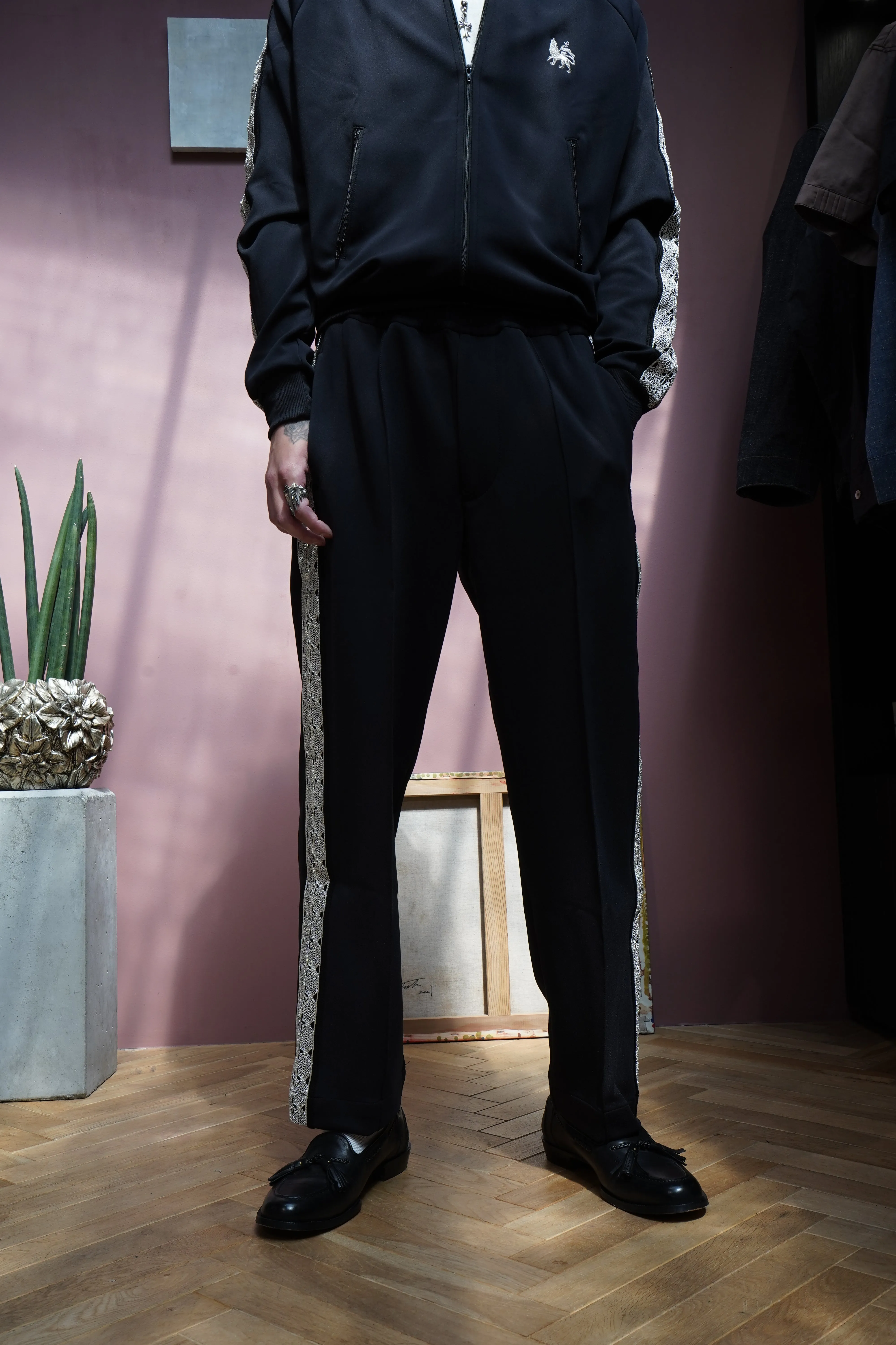 Sasquatchfabrix. LACE TAPE TRACK PANTS (BLACK)