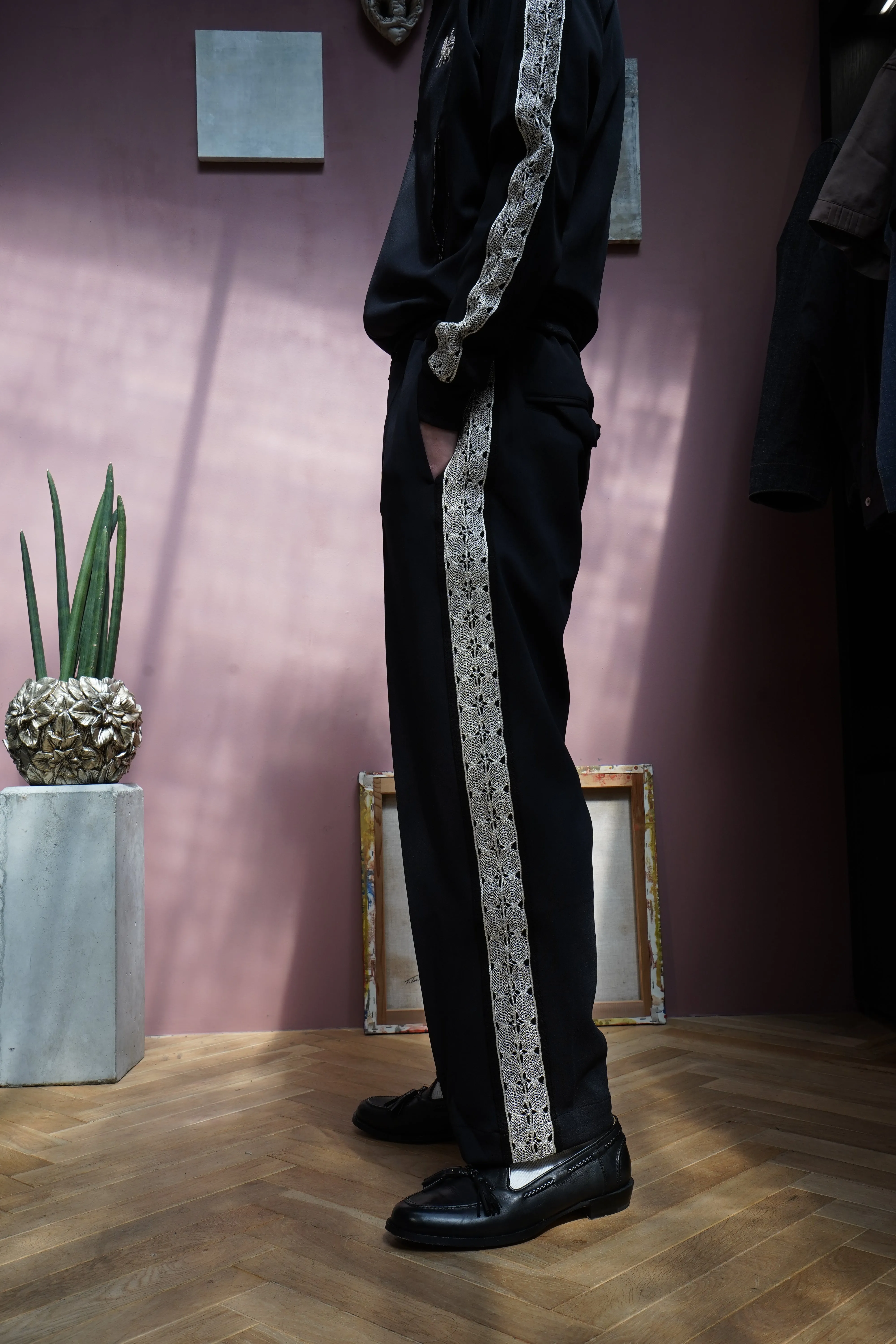 Sasquatchfabrix. LACE TAPE TRACK PANTS (BLACK)