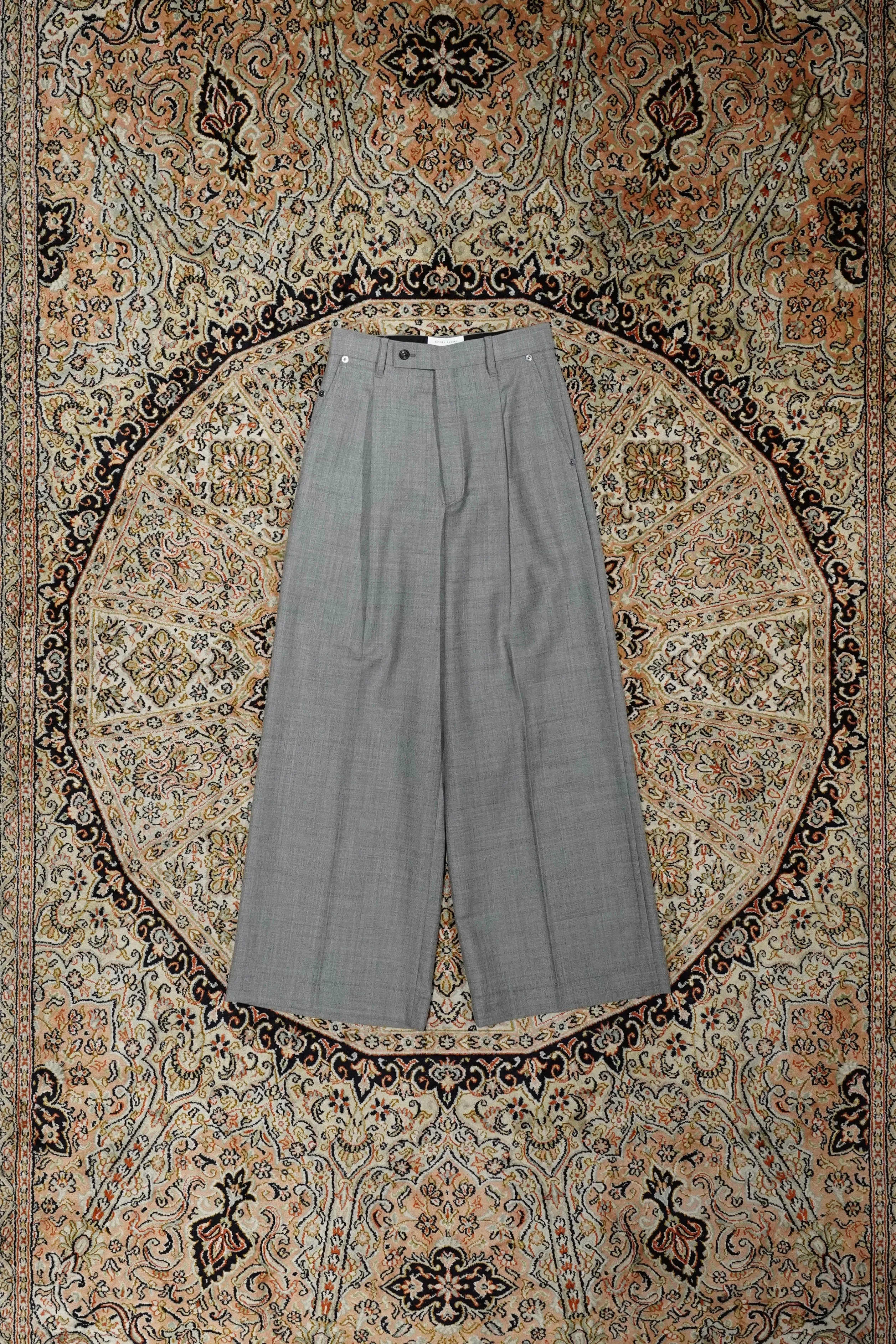 SATORU SASAKI SINGLE-TUCKED WIDE TROUSERS (GRAY)