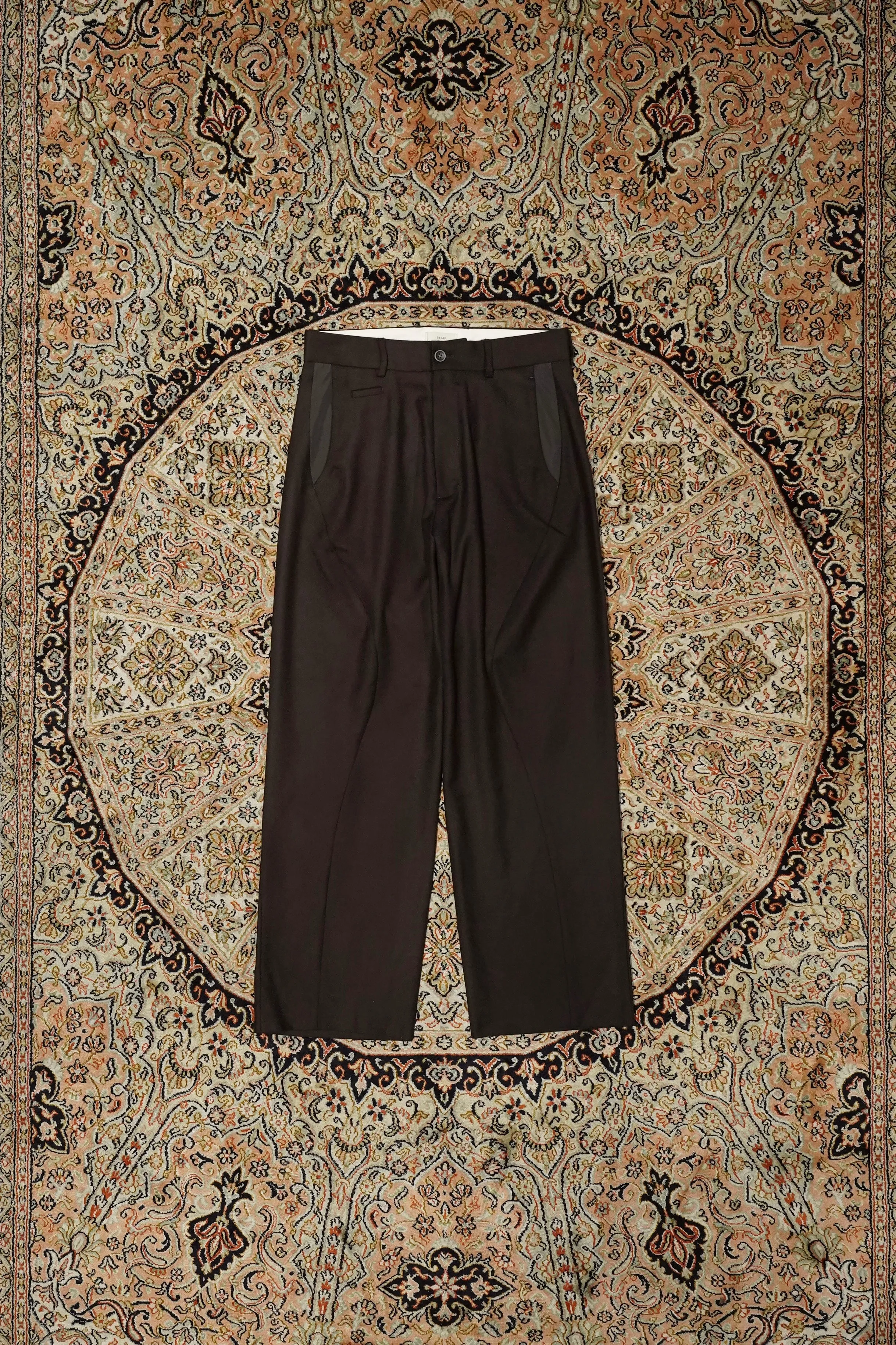 STEAF CURVE TROUSERS (BARK BROWN)