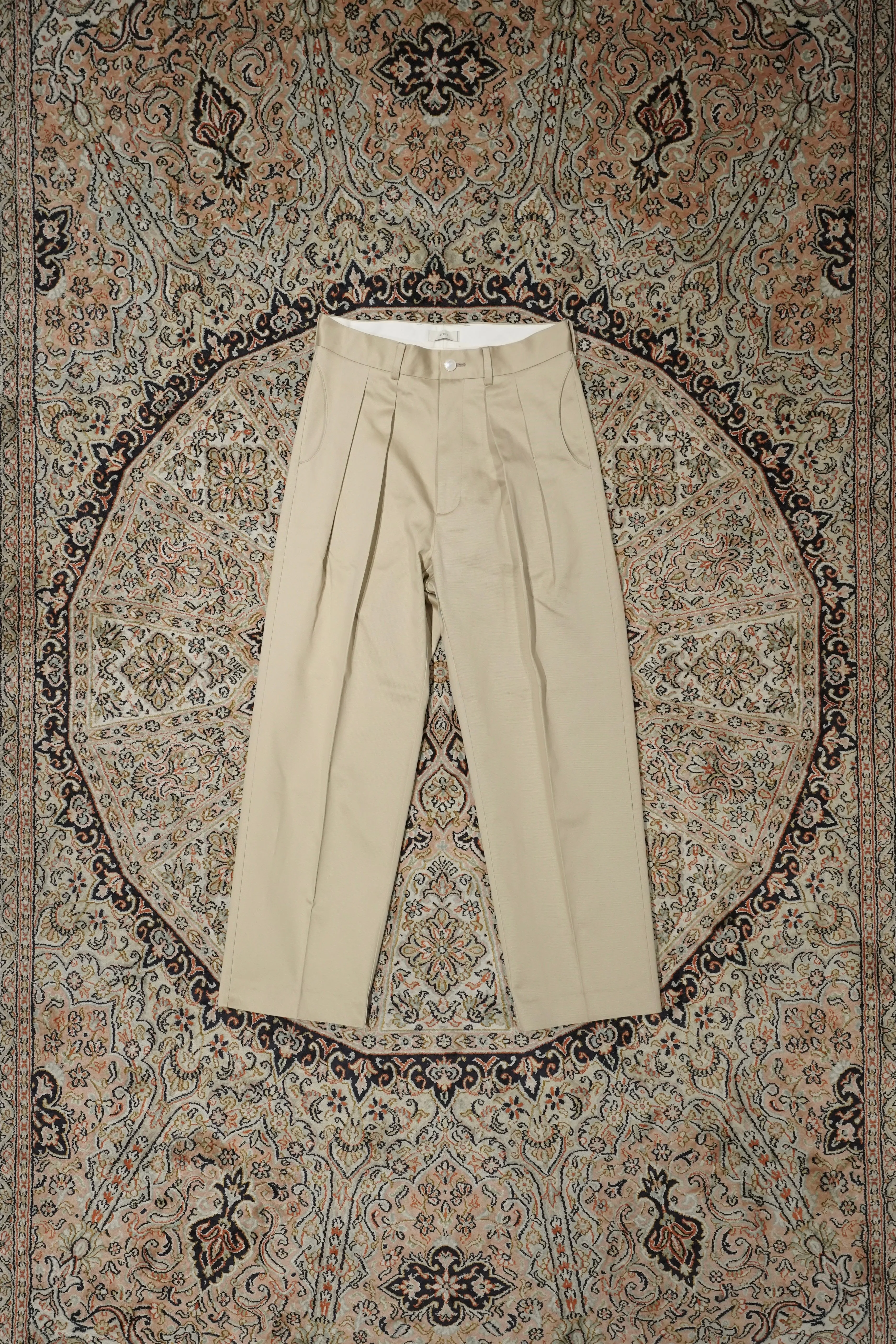 STEAF FIELD TWO TUCK PANTS (DESERT BEIGE)