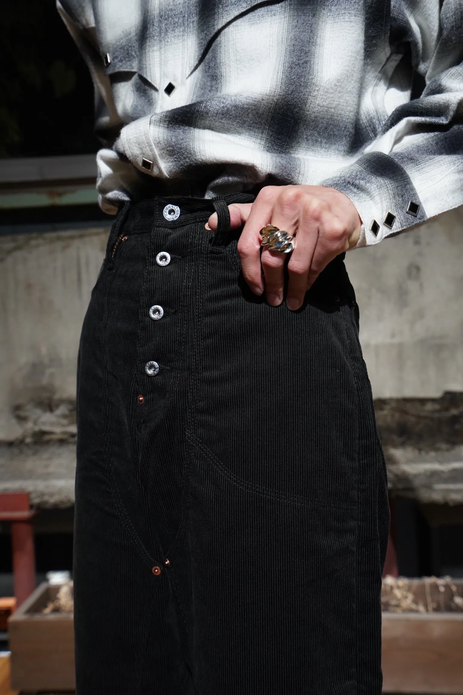 SUGARHILL CORDUROY DOUBLE KNEE DENIM PANTS (BLACK)