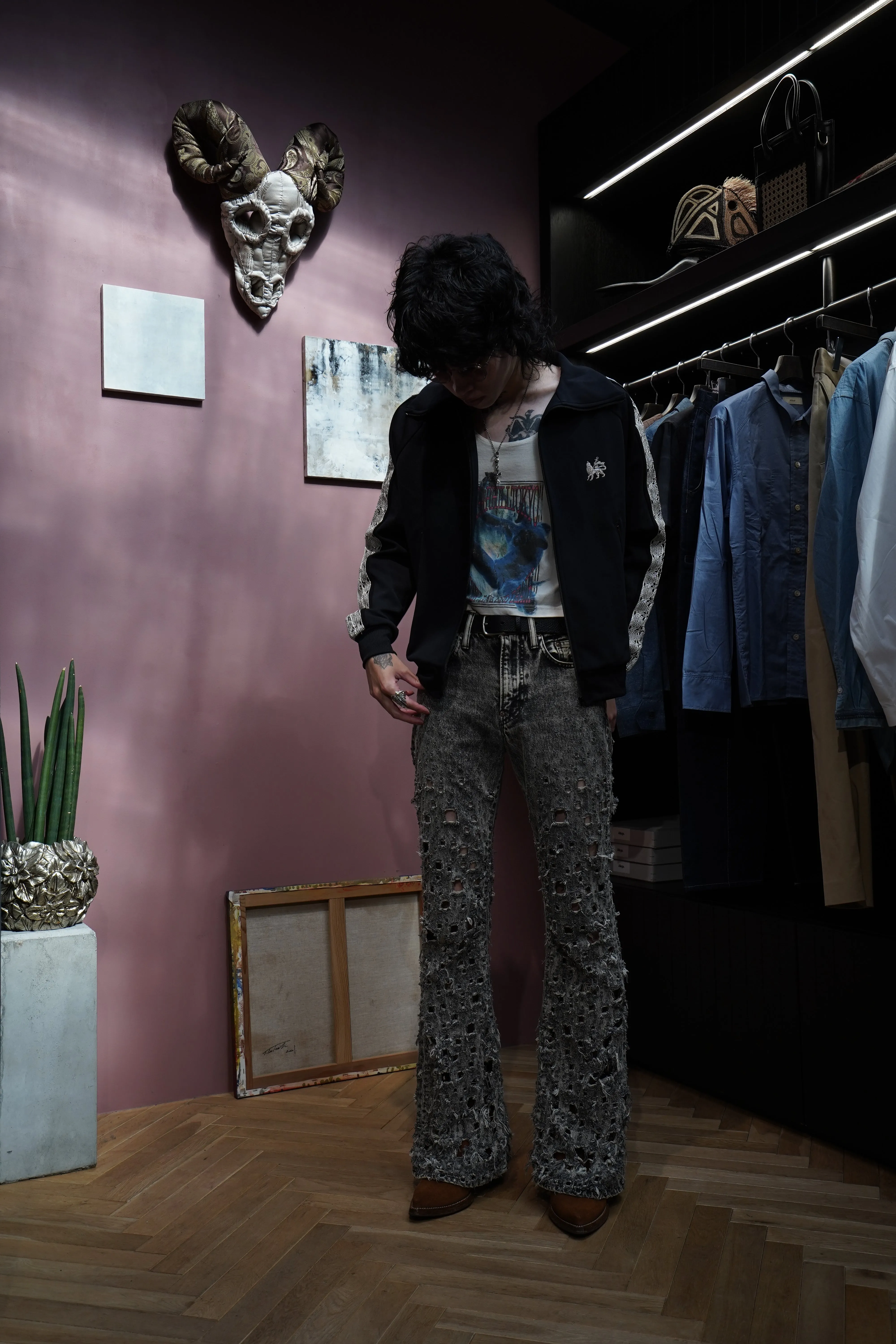 SUGARHILL CRASHED BLACK MODERN DENIM FLARED TROUSERS (FADED BLACK)
