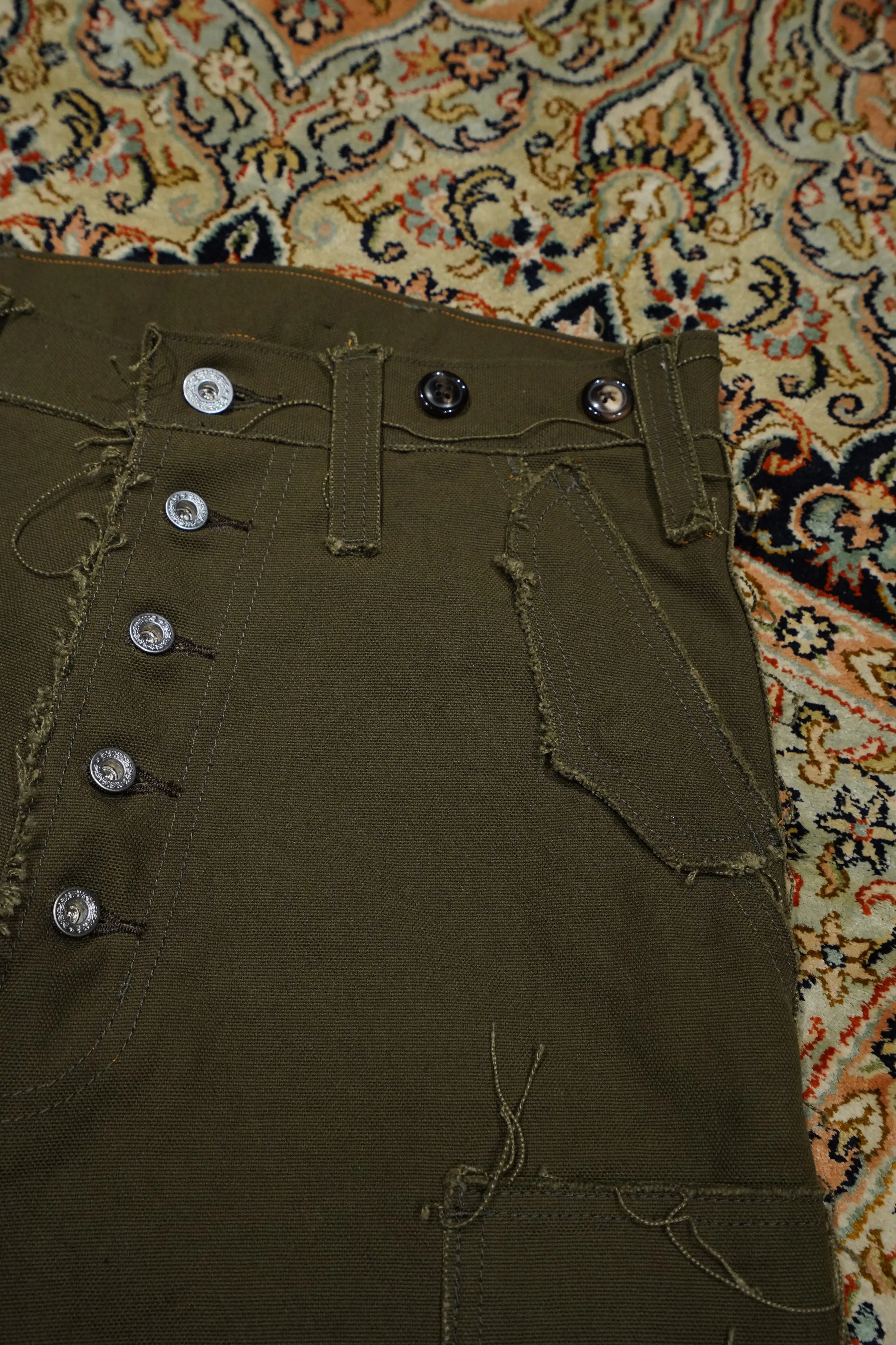 SUGARHILL RAW-EDGE CANVAS CARGO PANTS (DARK KHAKI)