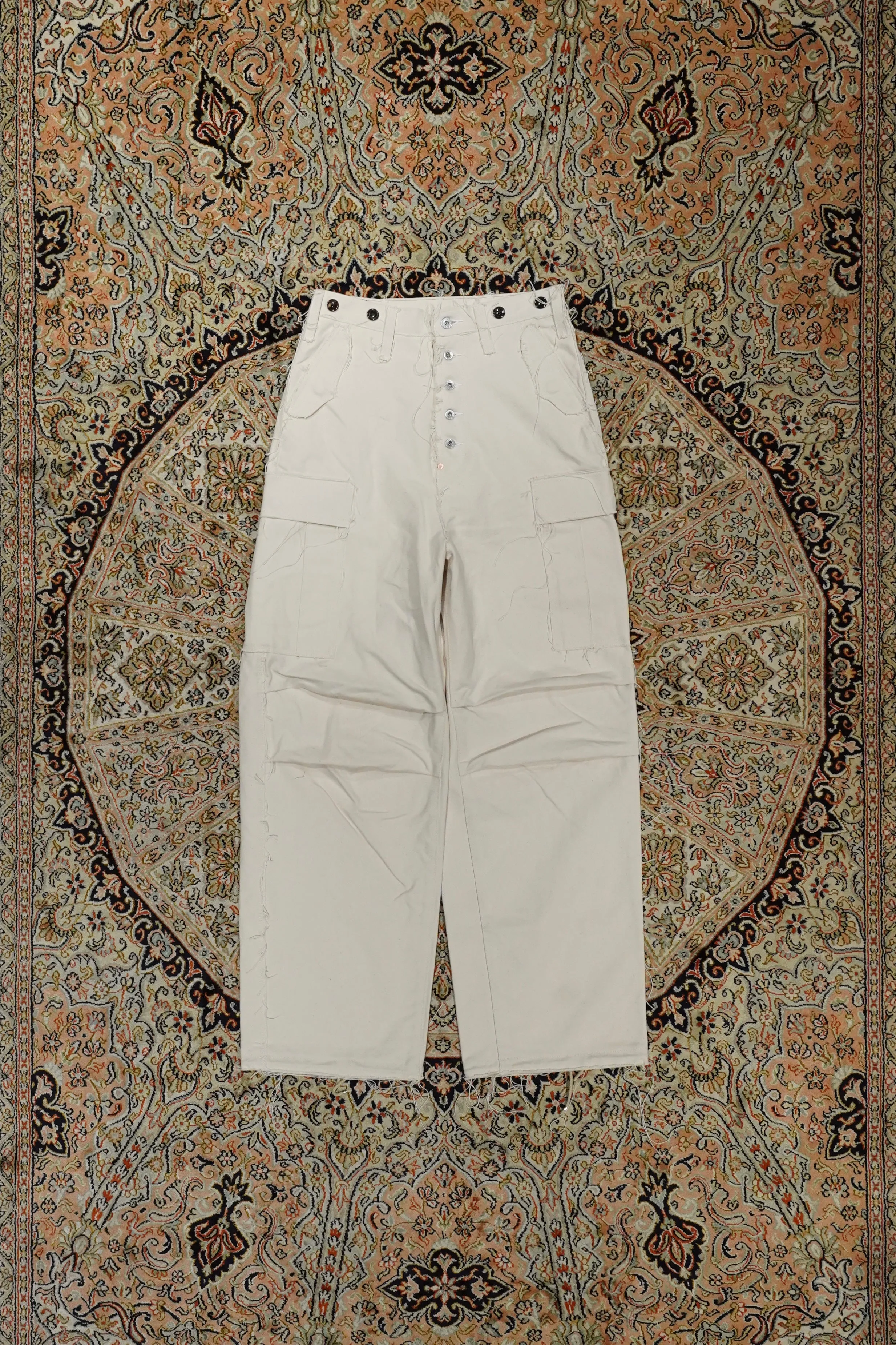SUGARHILL RAW-EDGE CANVAS CARGO PANTS (IVORY WHITE)