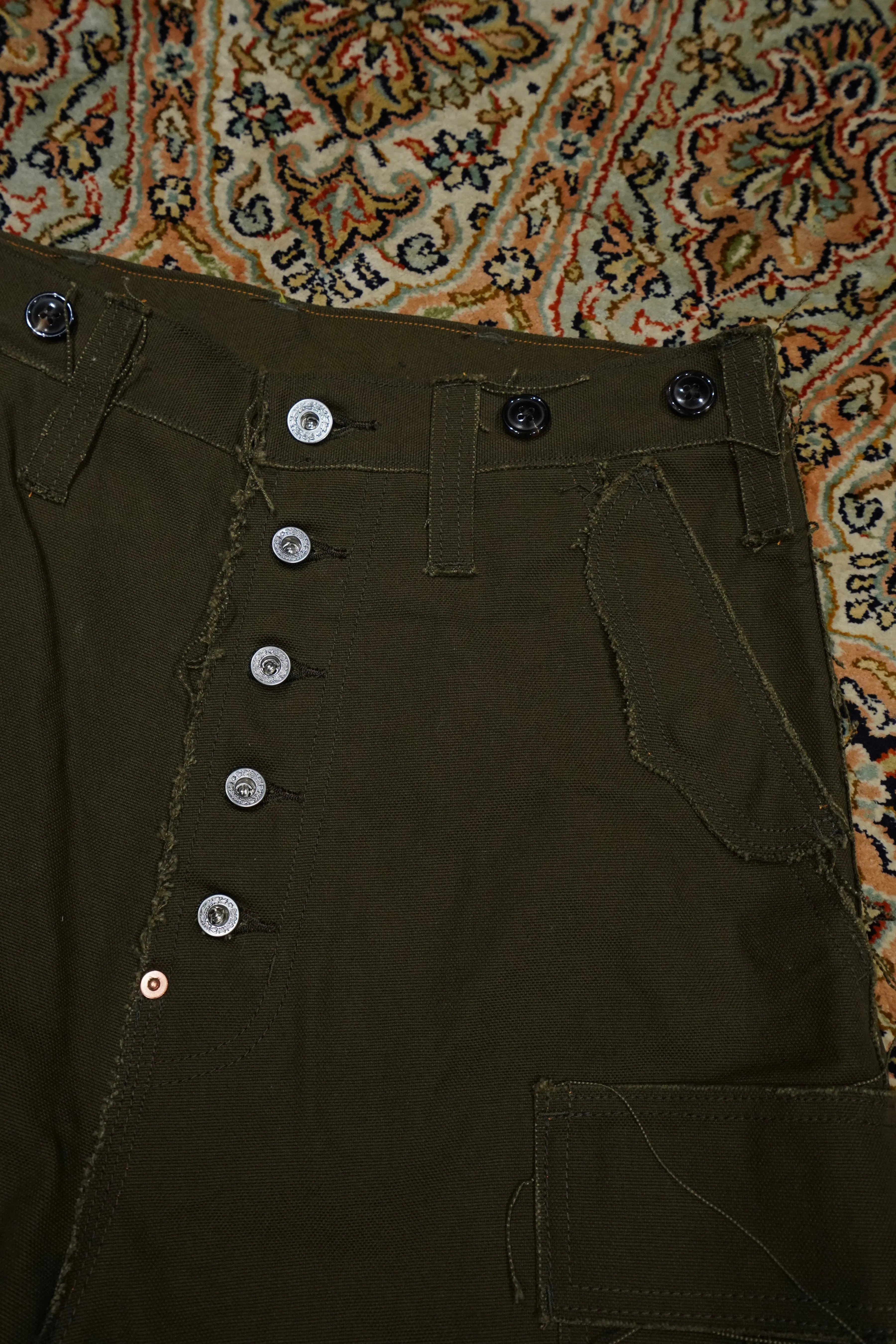 SUGARHILL RAW-EDGE CANVAS CARGO SHORTS (DARK KHAKI)