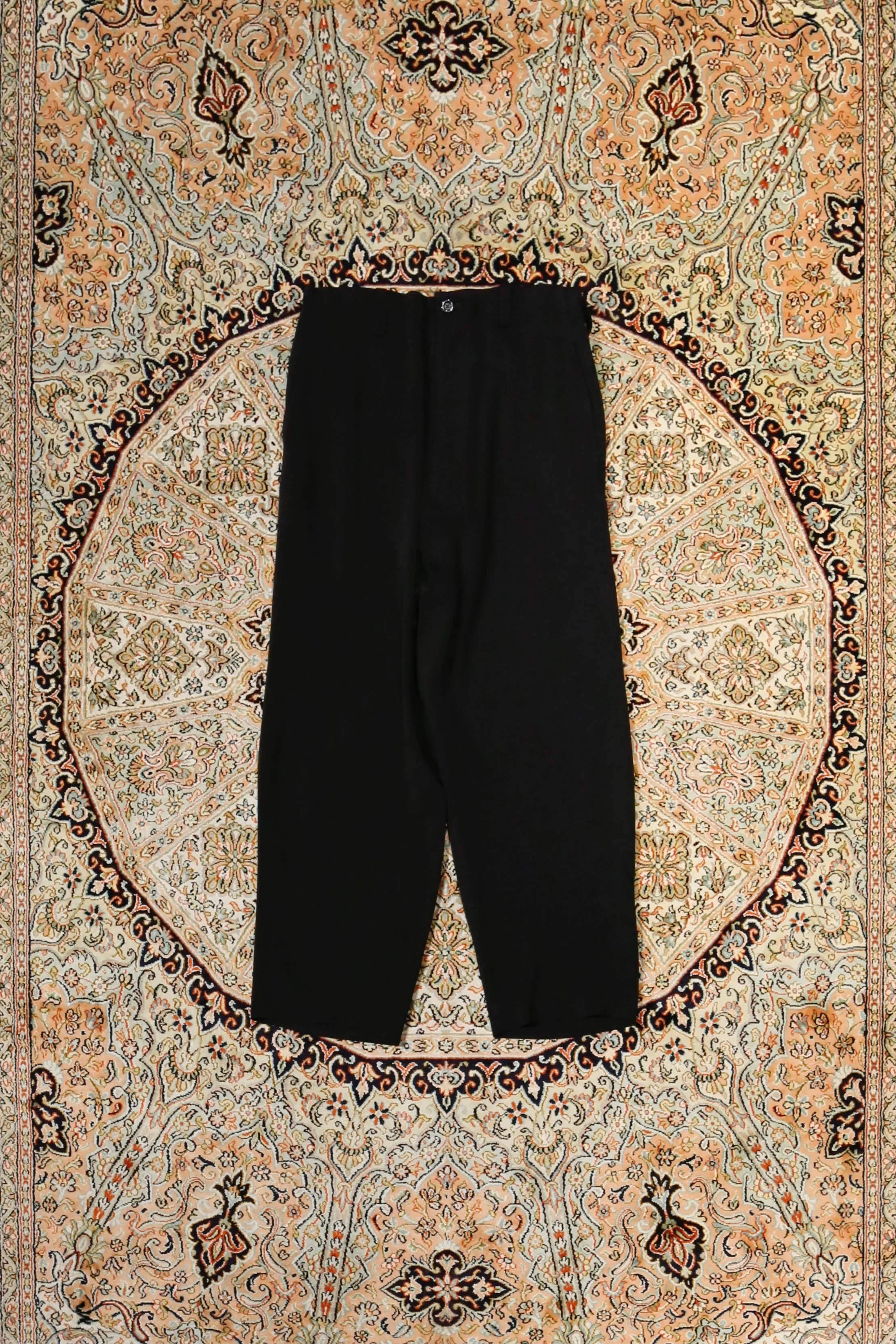 UJOH Big Silhouette PNT (BLACK)