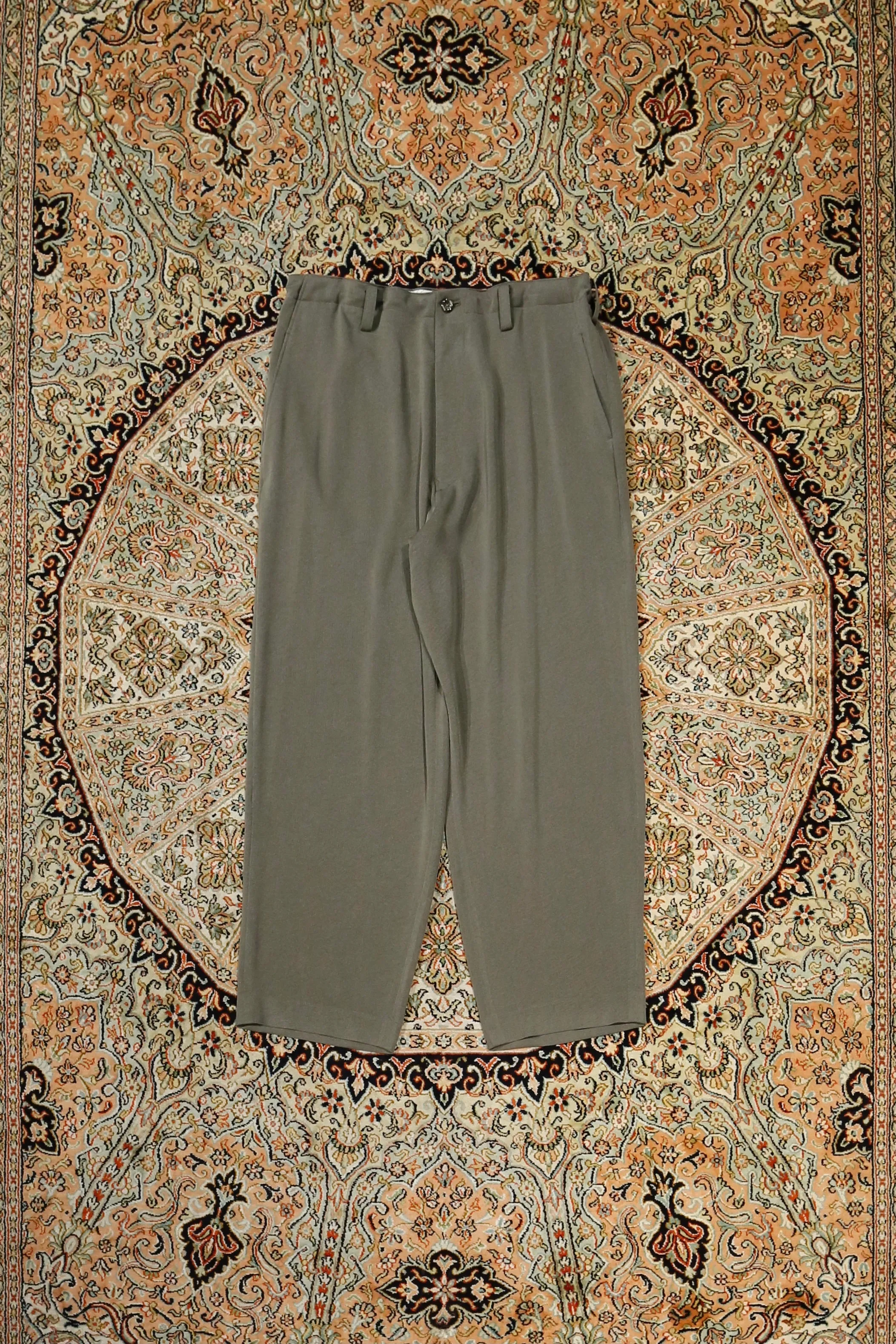 UJOH Big Silhouette PNT (OLIVE GRAY)