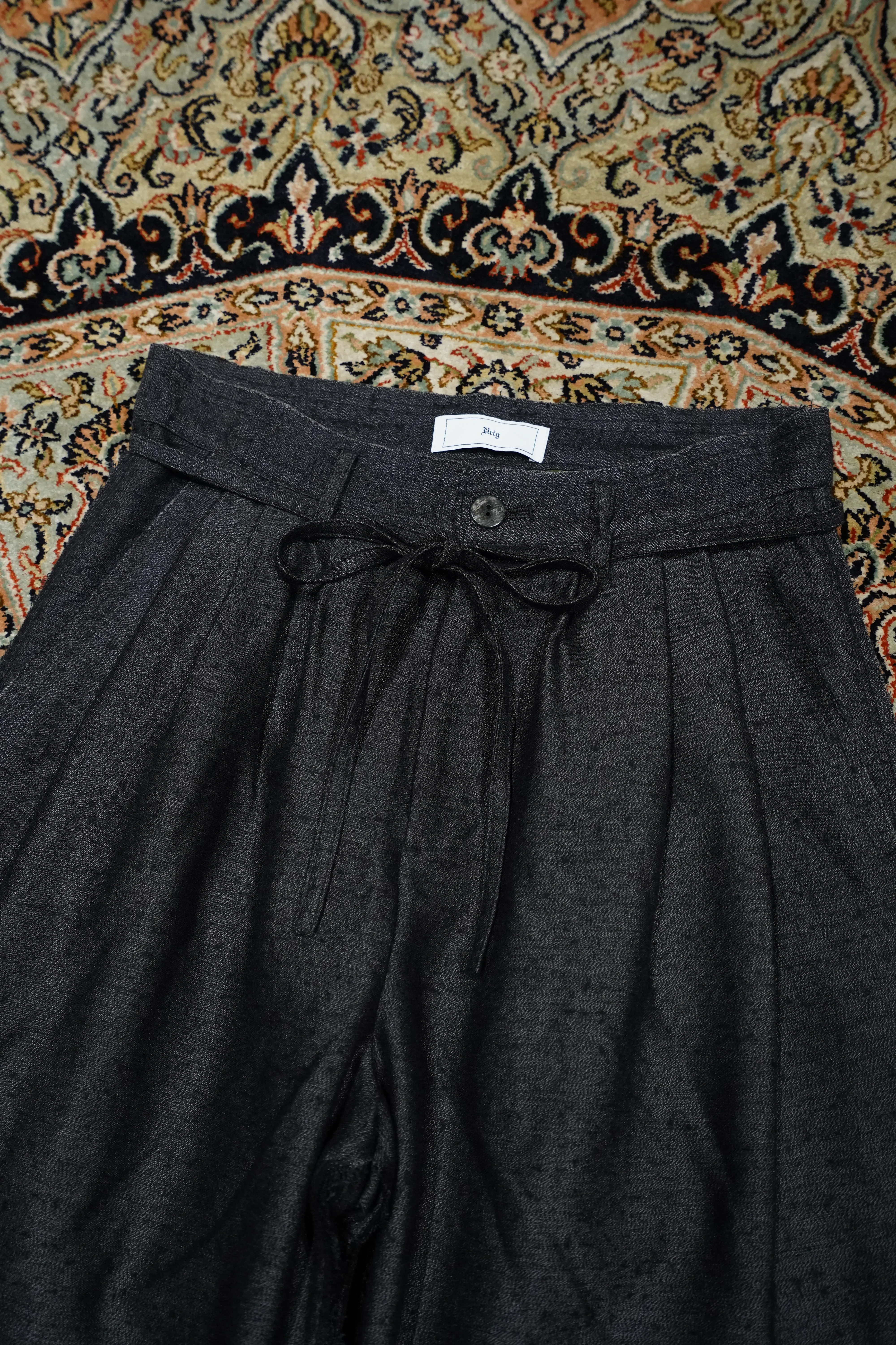 Urig R.NEP SCHADEN 3TUCK PANTS (BLACK)